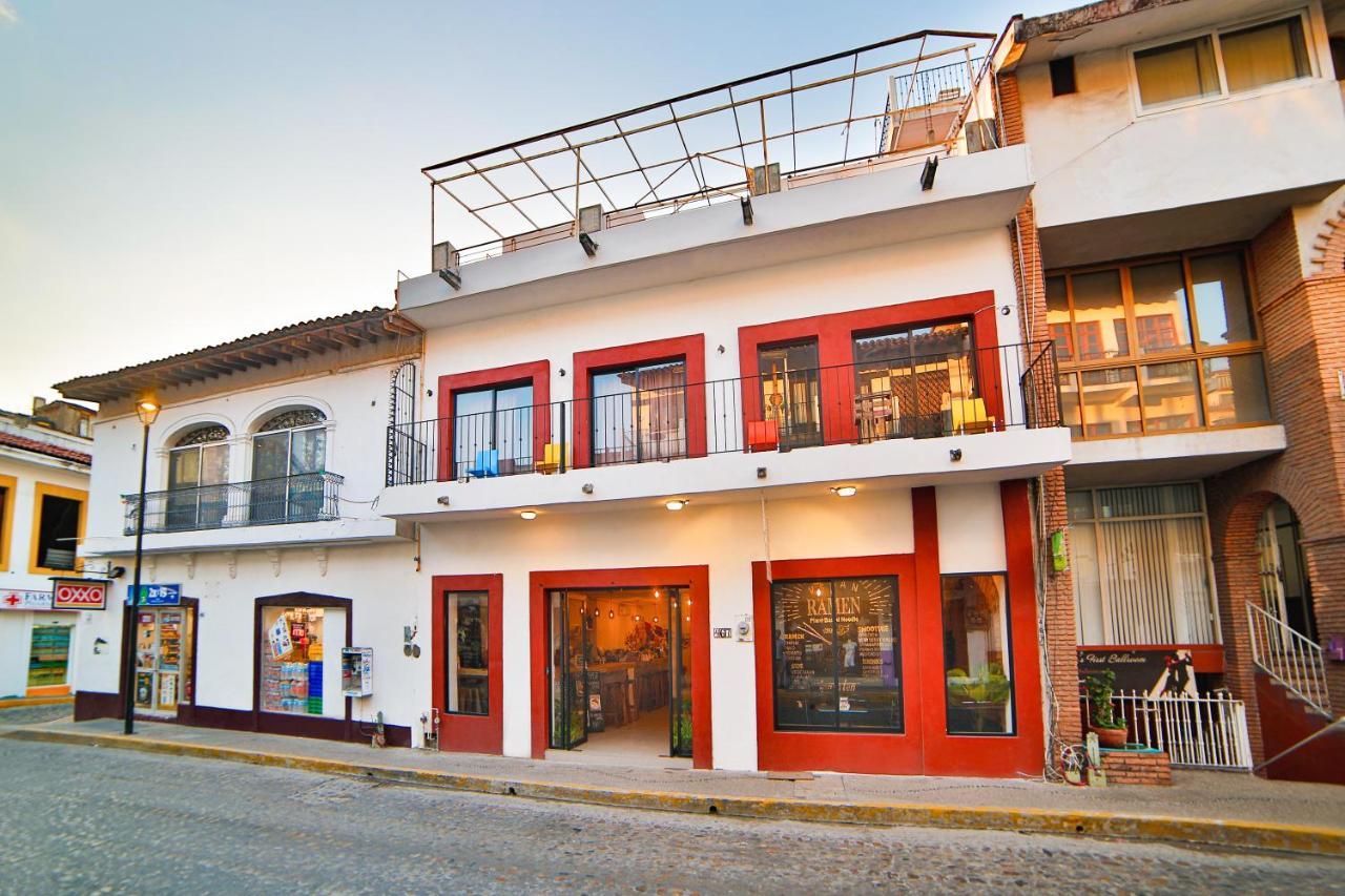 Hostal Ten To Ten פוארטו ואלארטה מראה חיצוני תמונה