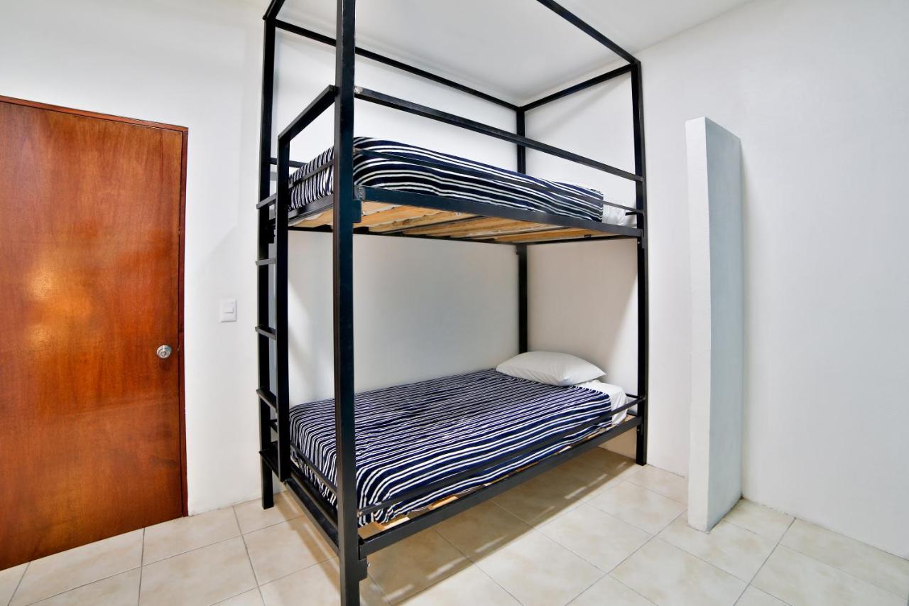 Hostal Ten To Ten פוארטו ואלארטה מראה חיצוני תמונה