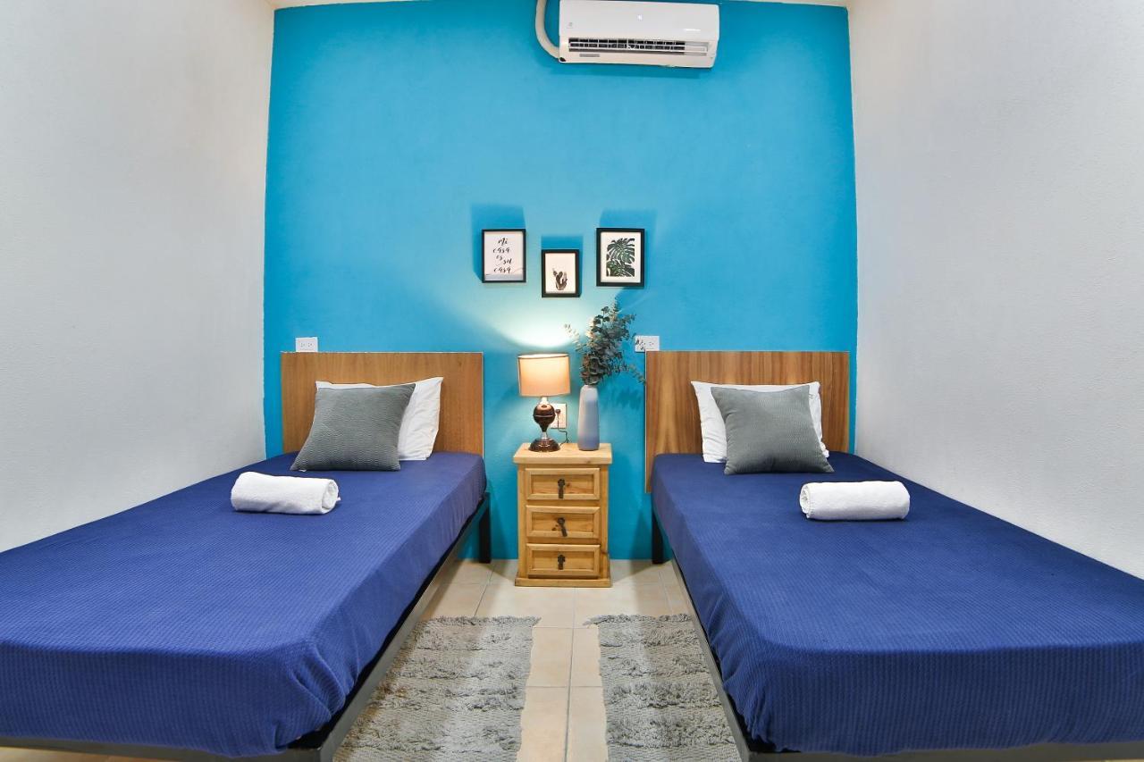 Hostal Ten To Ten פוארטו ואלארטה מראה חיצוני תמונה