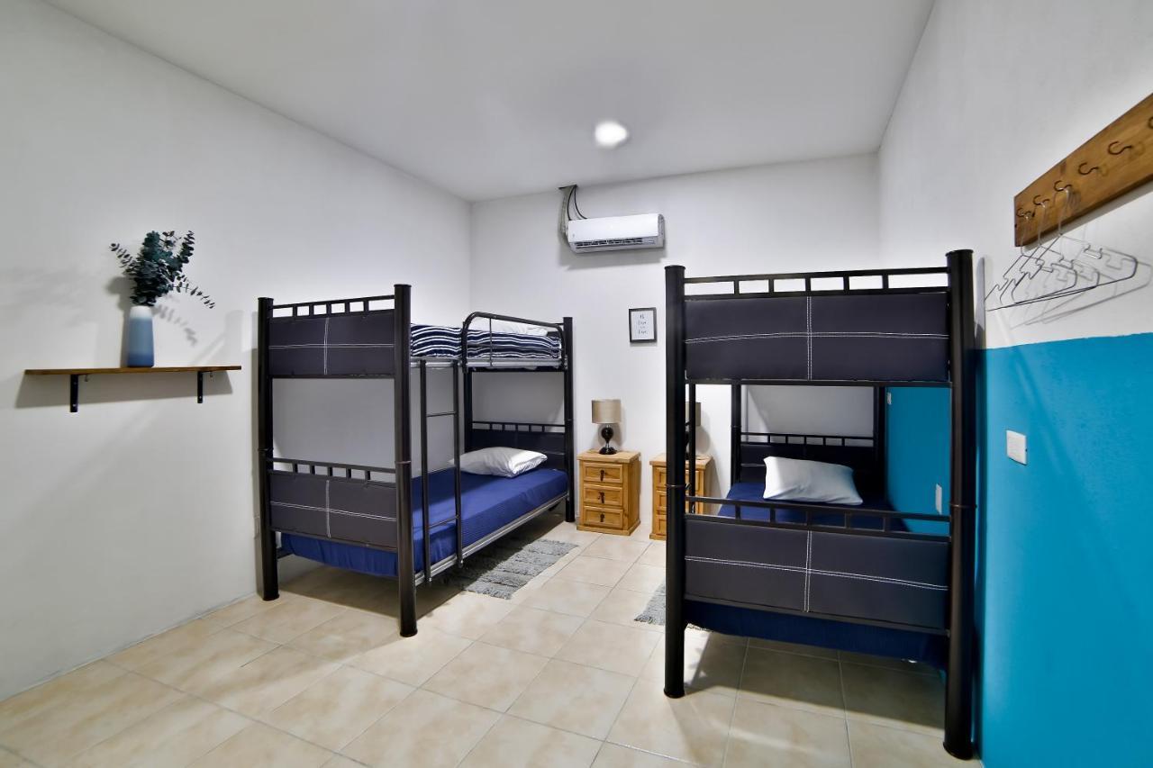 Hostal Ten To Ten פוארטו ואלארטה מראה חיצוני תמונה